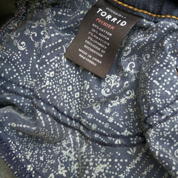 Torrid Premium Mid-Rise Skinny Jeans Plus Size 22 Stretch - Picture 5 of 8